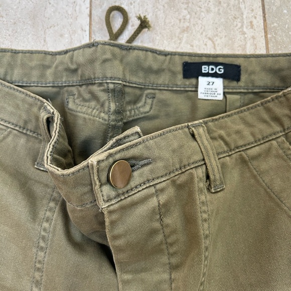 Urban Outfitters (BDG) Chino Pant (US 27) - Olive/Khaki Green - Picture 6 of 6